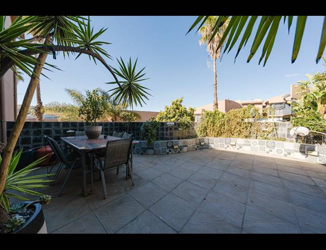 2 BEDROOM TOWNHOUSE FOR SALE IN BASSONIA